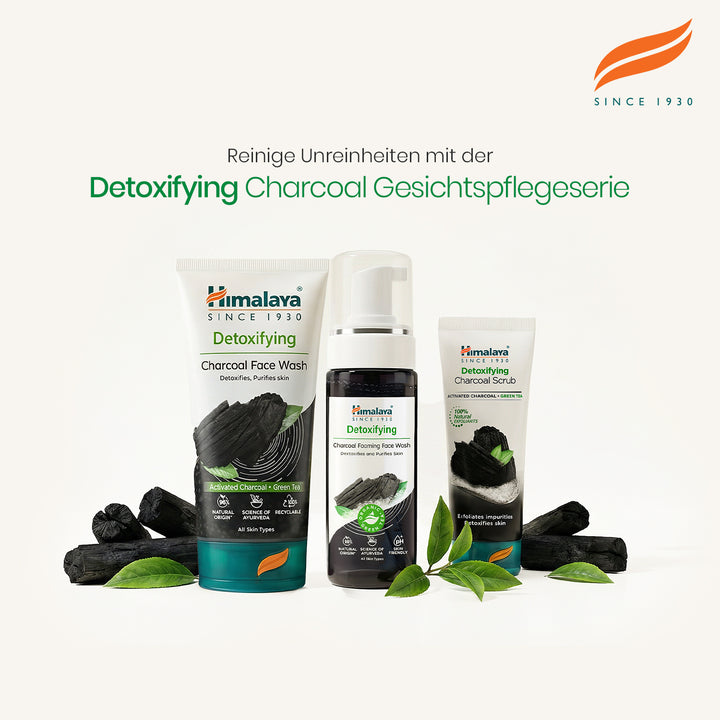 Himalaya Entgiftende, Schaumende Gesichtswasche Aus Holzkohle 150ml